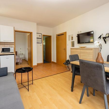 Apartments Claudia Crikvenica Ngoại thất bức ảnh